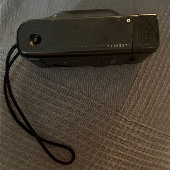 Fuji Black Film Camera. Drop in loading. Black. - Picture 3 of 5